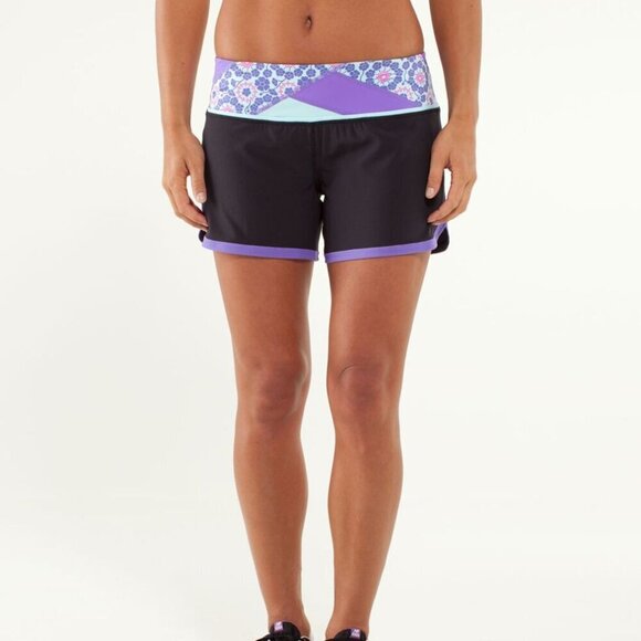 Lululemon Groovy Run Short Black- Athletic Running Shorts- Size 6 - Picture 2 of 16